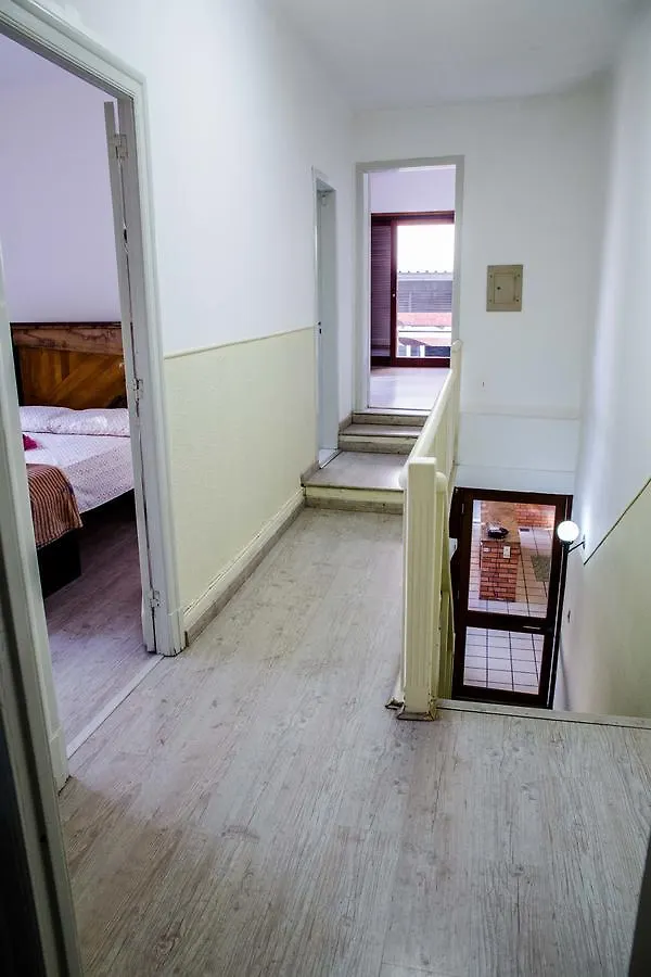 Piano B&B + Coworking Порту-Алегри 2*,